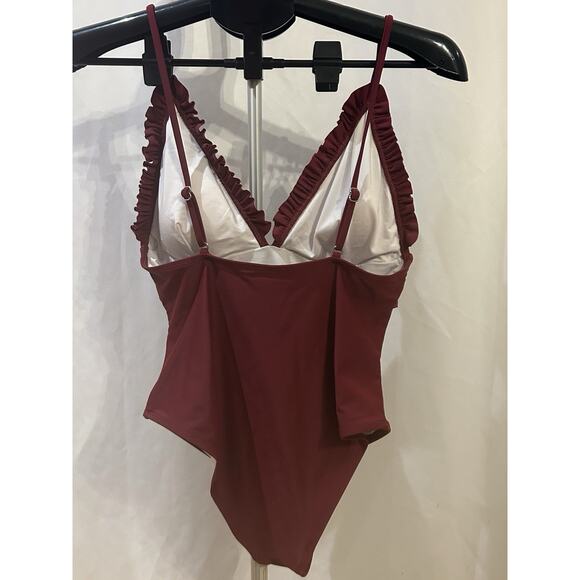 Cupshe Red One Piece Swimsuit size L - Picture 2 of 3